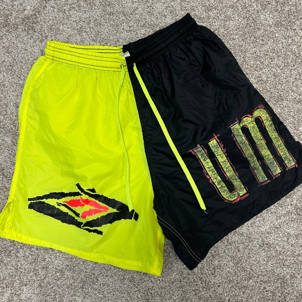 Vintage Umbro Soccer Shorts Size Medium Made In USA Wrap Around Print Nylon 90s